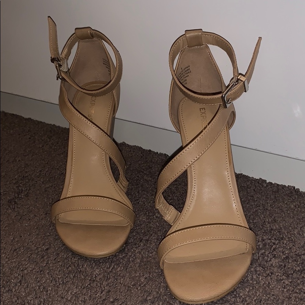 Express block heels